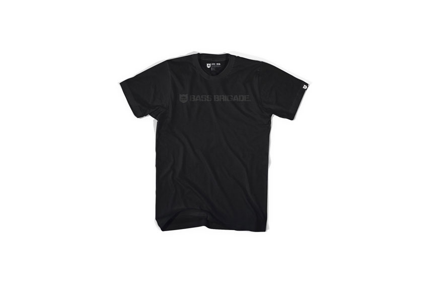 BASS BRIGADE SHIELD AND WORDMARK TEE BKBK-BLACKBLA